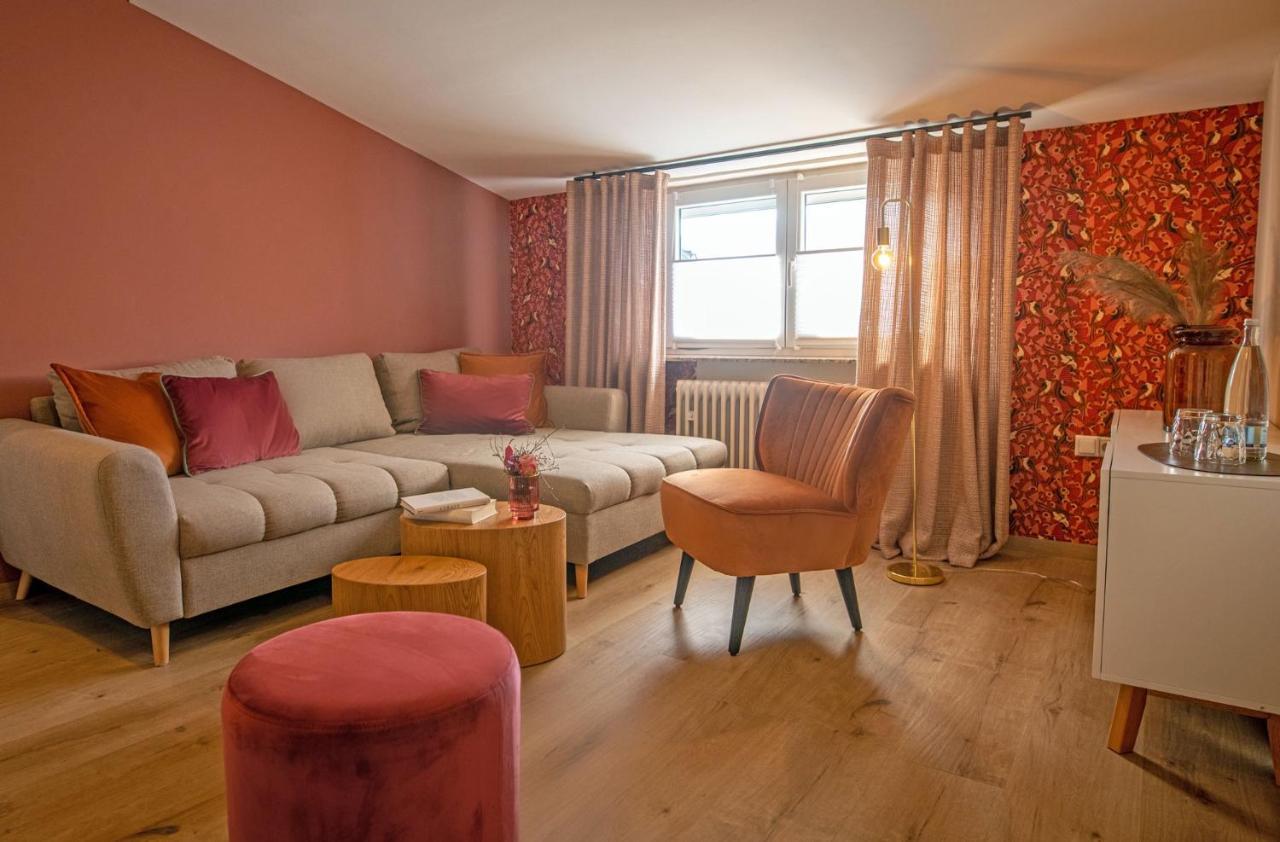 Landgasthaus & Hotel Zur Krone Dahn Bagian luar foto
